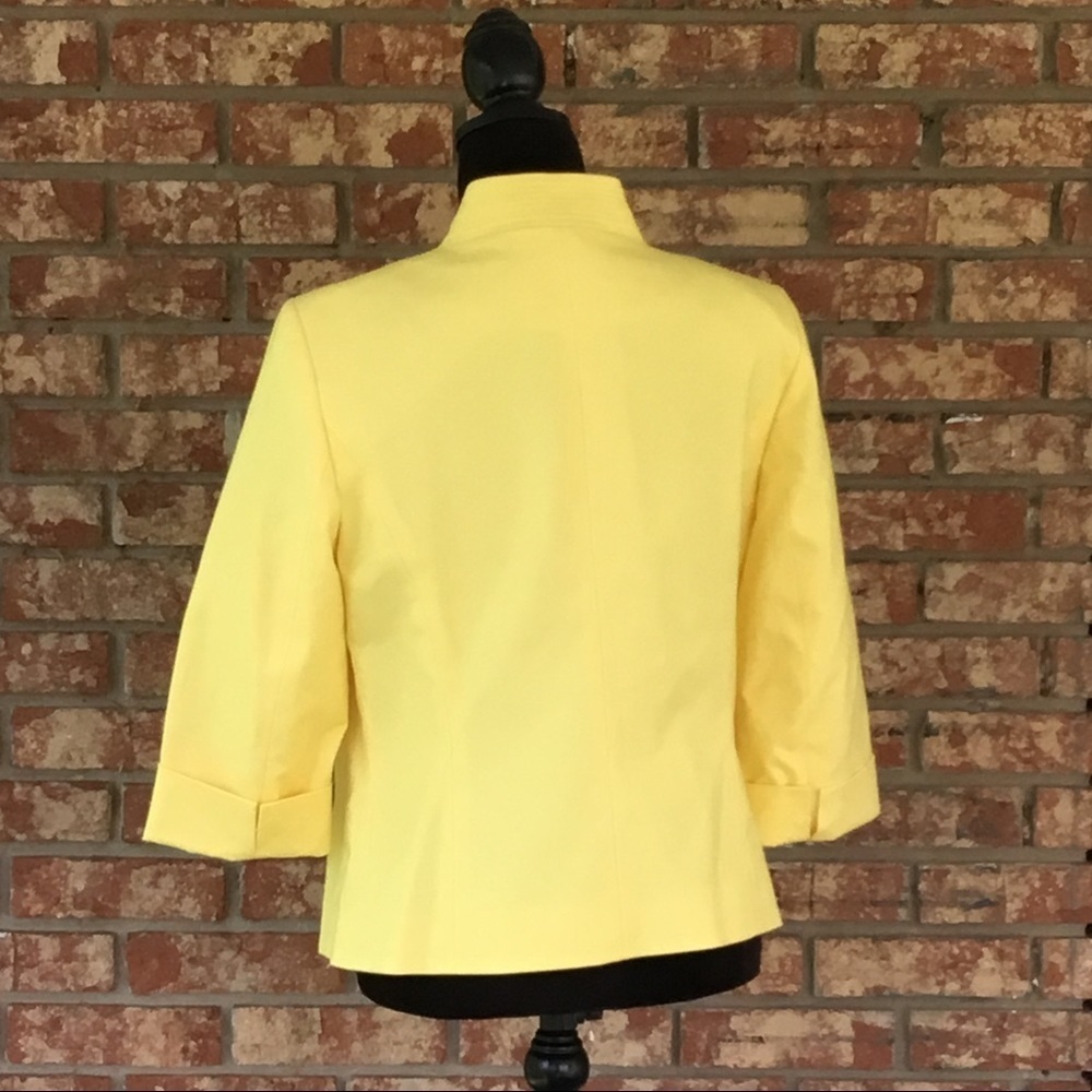 Boutique Essentials Jacket - Picture 6 of 7
